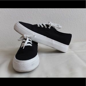 Forever 21 Black Canvas Lace Sneakers